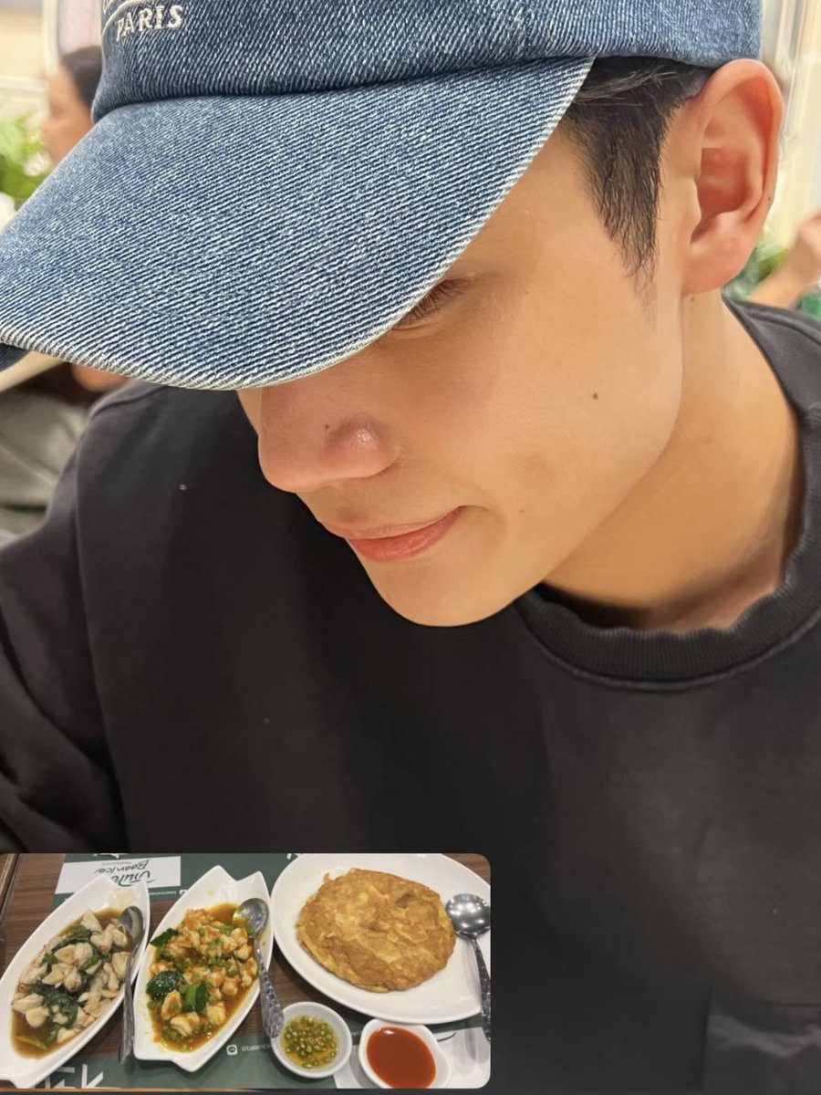 freeninpixels_'s tweet photo. เป็นรูปมุมเดียวที่ได้จากแม่อ้อมจริง ๆ น่ารักว่ะ

——𐙚♡ #ongsacelcius https://t.co/55mpRZXfyq