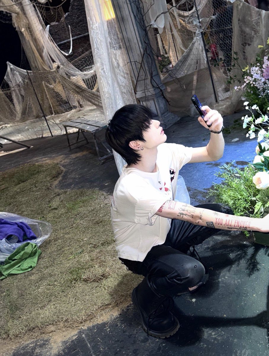 __zkip's tweet photo. 저런얼굴에 
저런몸에 
문신장착하고한다는게
꽃찍기♥︎ https://t.co/6Tr5EJGDyV