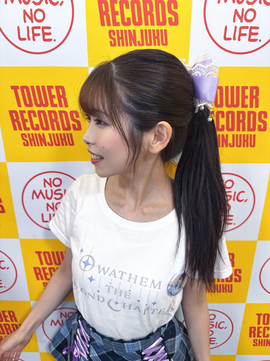 haruka_owathem's tweet photo. 【フリーライブin新宿タワーレコード】
ありがとうございました💐
#終末のアンセム むらさき色のはるかです！

今月ラストライブ！シルバーウィーク明けの月曜日、天気も悪かったし忙しい中だったと思うけど、駆けつけてくれてありがとう😽
体調悪くて来れなかったよの方にも届けえええ！の気持ちでパフォーマンスしたよ
今はゆっくり休んでまた元気になったらいつでも遊びに来てね🧊
みんなが日々を頑張る理由になれてたらいいな

今月もたくさんありがとう、来月も一緒に楽しもうね💐