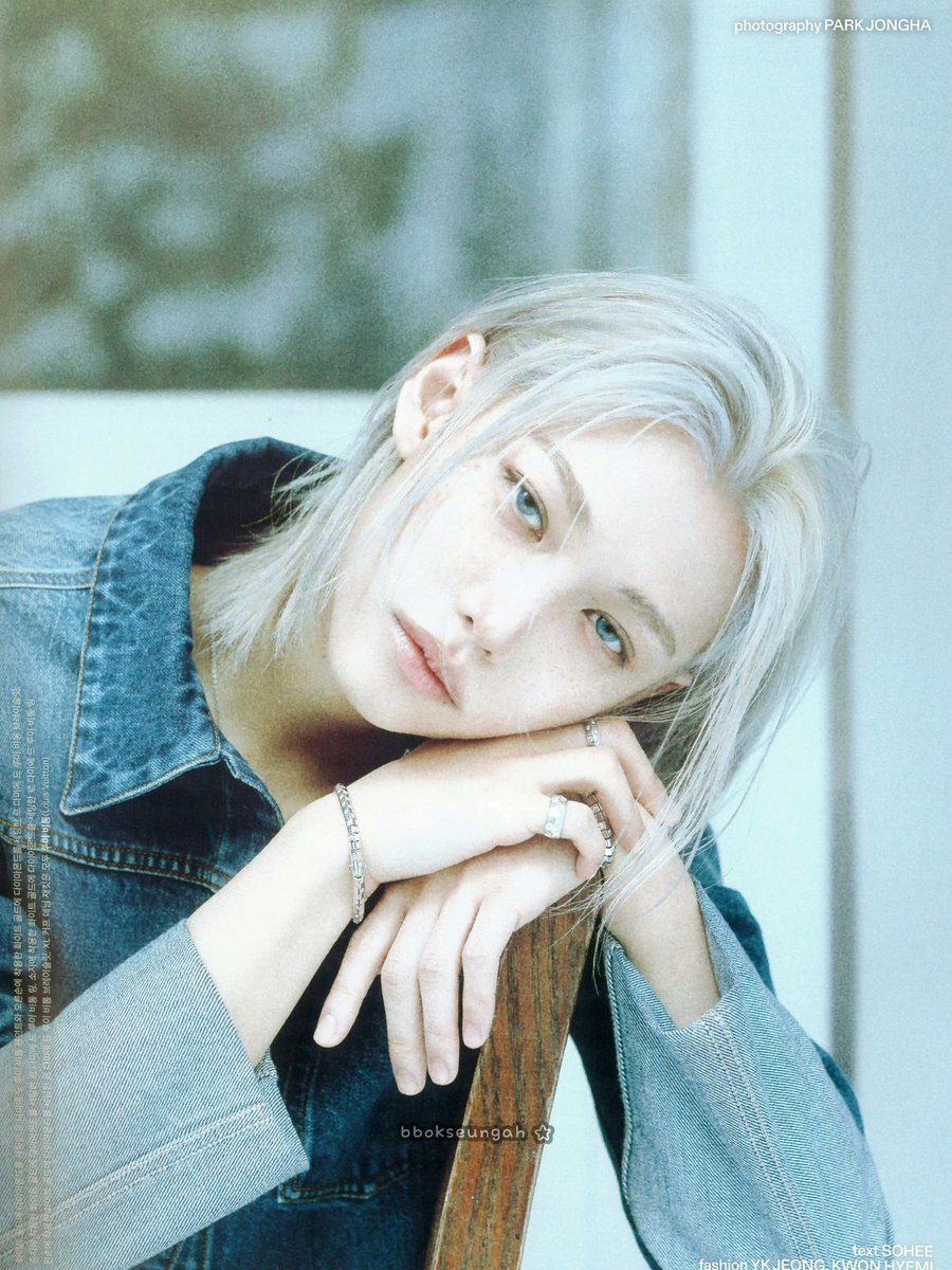 sulunafelix's tweet photo. All cameras turn to Felix at the LV show 🎥
 
His aura defines this season’s fashion 💫
 
FELIX ICÔNE DE LA MODE
#FELIXxLVSS27 #FELIX
@LouisVuitton https://t.co/vY7bt076xB