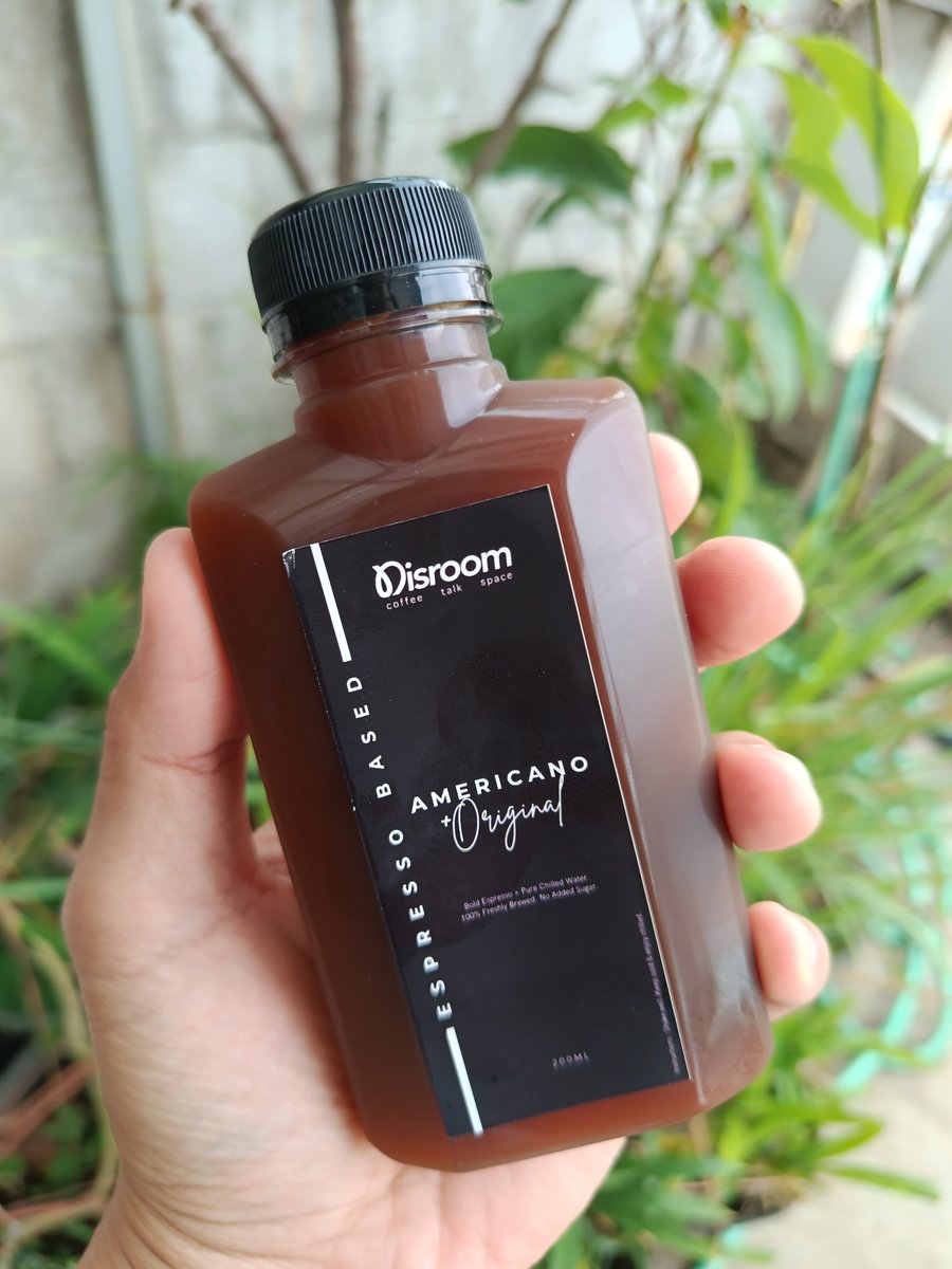 iyagrey's tweet photo. Cuma ada 6 botol aja berbagai variasi!
Siapa yang mau? Gratis tis tis! 🆓

Caranya:

• Langsung samperin kedai Disroom
• Bebas pilih varian favoritmu (selama persediaan masih ada)
• Buktiin kalau kamu udah follow Instagram &amp; TikTok kita 📲 @disroomcoffee https://t.co/LwHrsOG3L2