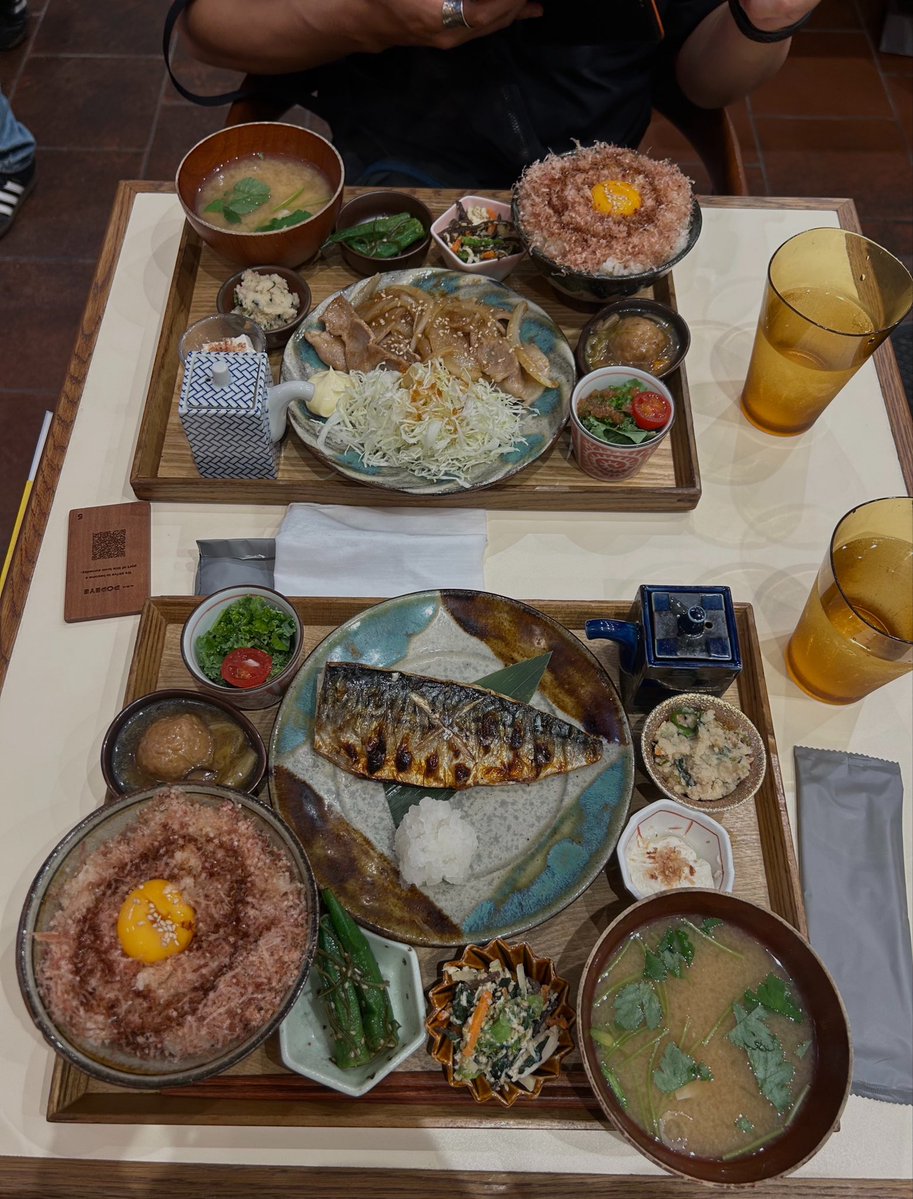 se_m_077's tweet photo. 念願の定食屋さん行けた https://t.co/AgaVZwzJum