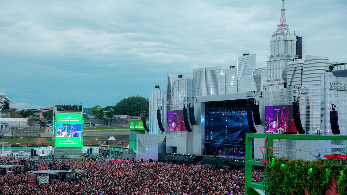 igorogh's tweet photo. REPETECO NO THE TOWN? 👀 Zé Ricardo explica a repetição de artistas nos line-ups do The Town e do Rock in Rio. Segundo ele, são poucos os nomes capazes de reunir 100 mil pessoas por dia, por isso alguns artistas retornam após grande procura. #TheTown2027 https://t.co/zjqpdWSvAU