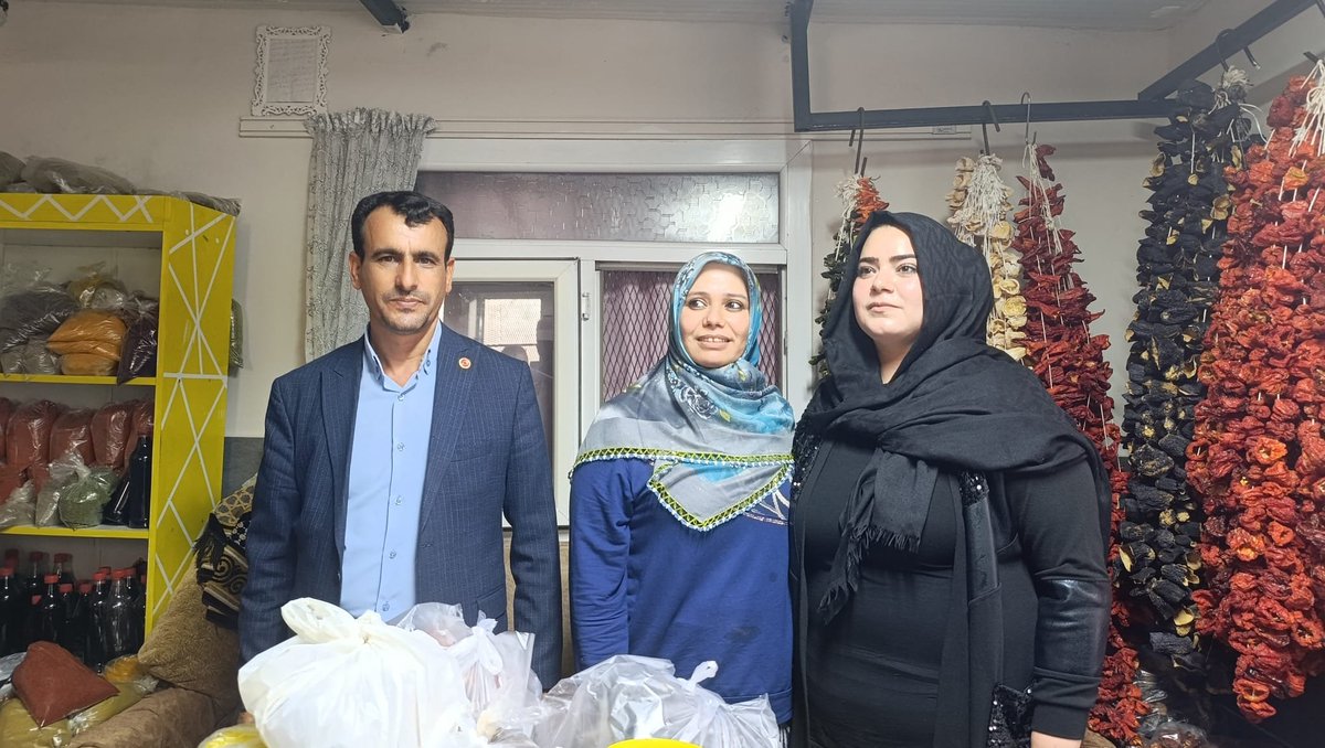 ozdemirsevda63's tweet photo. kadın girişimcimiz Medine Okkaş Aldağ’ı
Ziyaret ettik
 kadının emeği güç, kadının üretimi gelecektir. 💙@MDervisogluTR @Ozturkdenizli @KevserOfluoglu @ibrahimguzel44 @AliErogllu @ibrahimyldrm_63 @iyipartiurfa @hali64008 @iyiprthaliliye https://t.co/n8fdVSzxt0