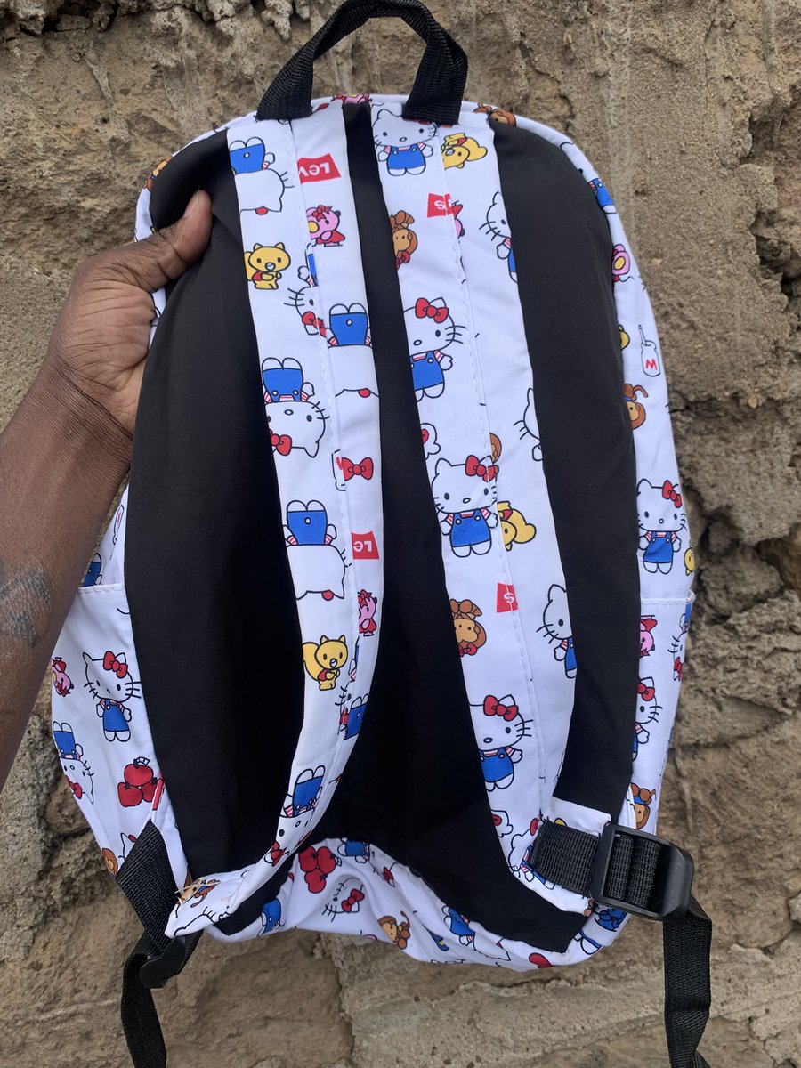 zimearrest's tweet photo. I sell thrifted backpacks, tote bags  and Duffel bags
check thread👇
bei ni 750 per bag https://t.co/9RP15i7eXh