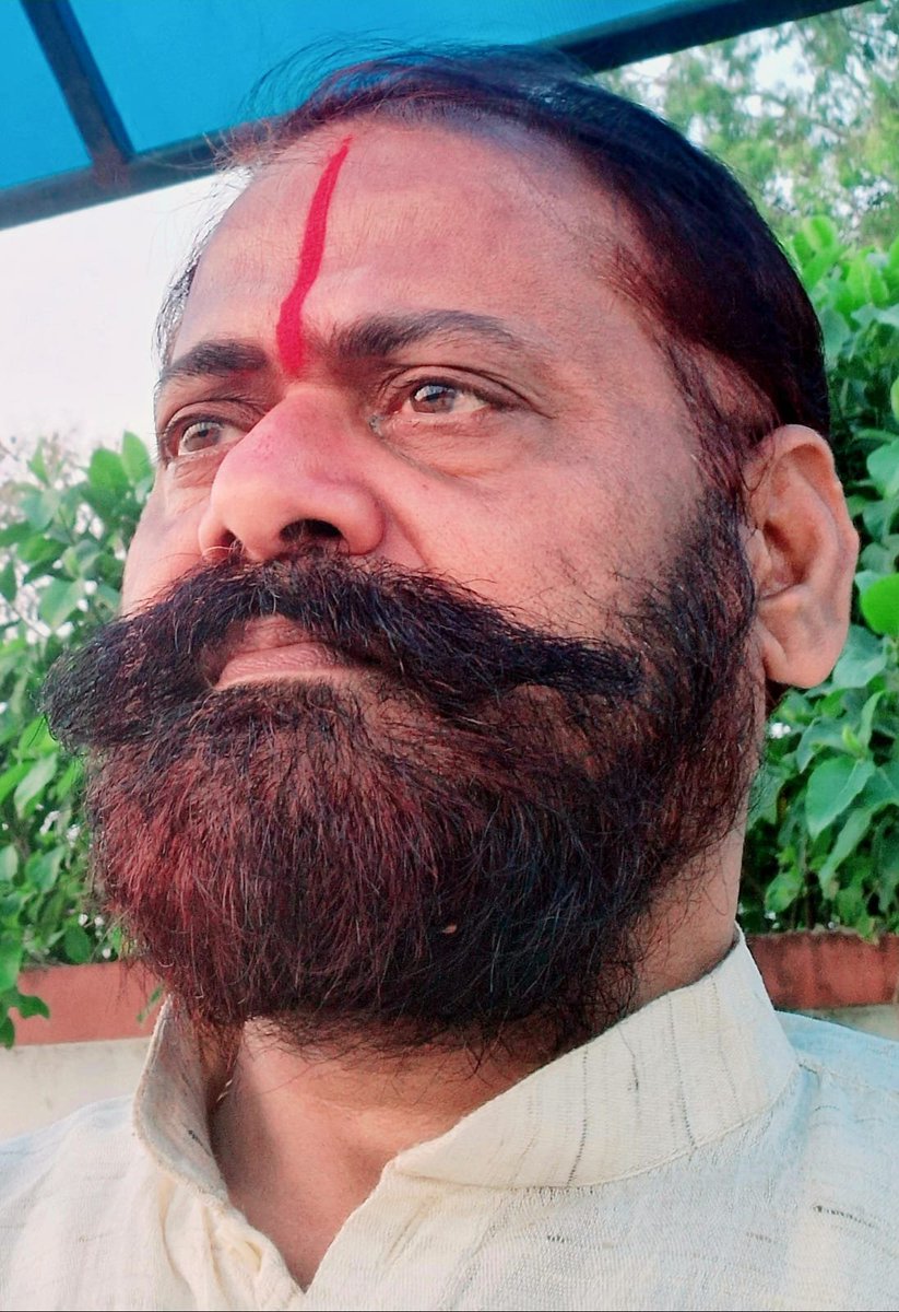 phalhari999's tweet photo. अखिलेश यादव जी की चिंता,न संजय निषाद करे। न ओम प्रकाश राजभर करे। न जयंत चौधरी करें। न चंद्रशेखर रावण करें। वह लोग अपनी अपनी पार्टी की चिंता करें। 
अखिलेश जी तो किसी पार्टी के अध्यक्ष के बारे में कुछ न बोलते हैं। न पूछते हैं। 
बीजेपी क्या कर रही हैं। उस पर कुछ ध्यान नही देते हैं। https://t.co/0aY6XemTfX