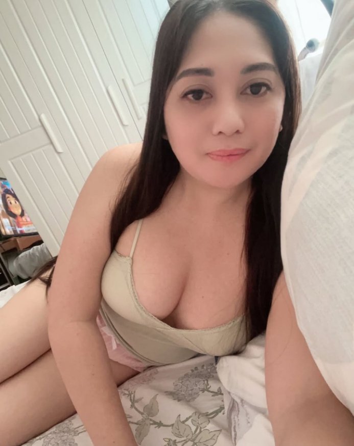 kailapde4's tweet photo. siapa yg mau di buat basah sini beb merapat ya 😘😋 https://t.co/WijnpUZwRH