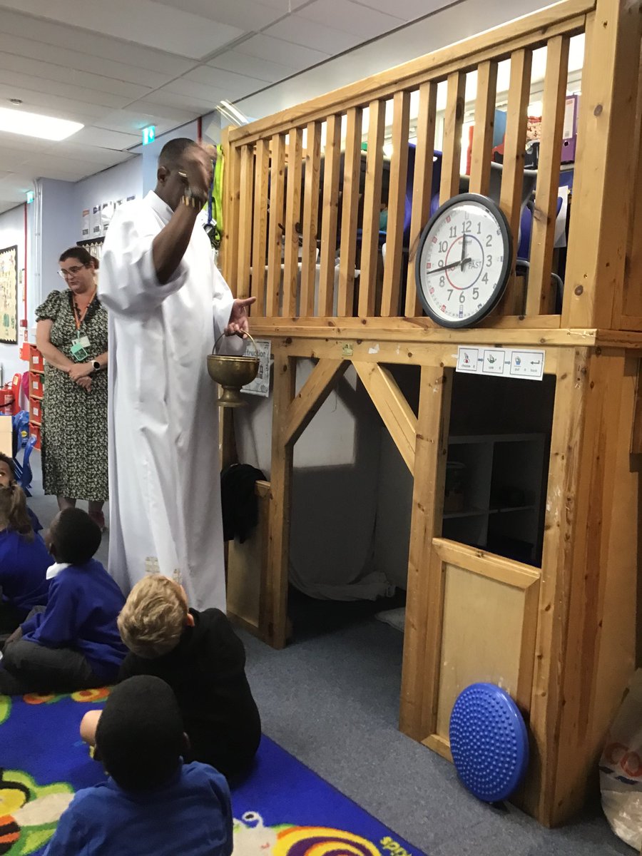 AbbeyPrimary's tweet photo. Father I came and blessed our classrooms at the start of our new school year. #yr1 https://t.co/u2MnFMxUDW