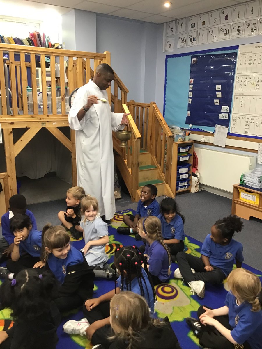 AbbeyPrimary's tweet photo. Father I came and blessed our classrooms at the start of our new school year. #yr1 https://t.co/u2MnFMxUDW