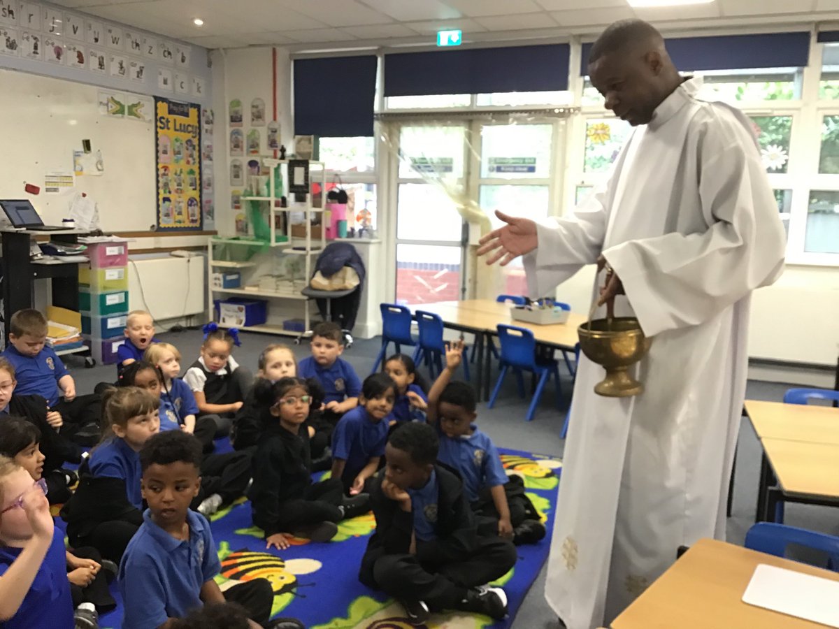 AbbeyPrimary's tweet photo. Father I came and blessed our classrooms at the start of our new school year. #yr1 https://t.co/u2MnFMxUDW