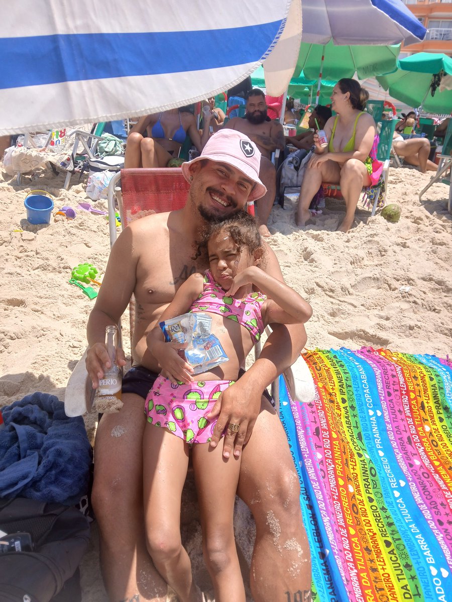 regisrafael97's tweet photo. Praiou com a filhota ☀️ https://t.co/gBnRwBaYVO