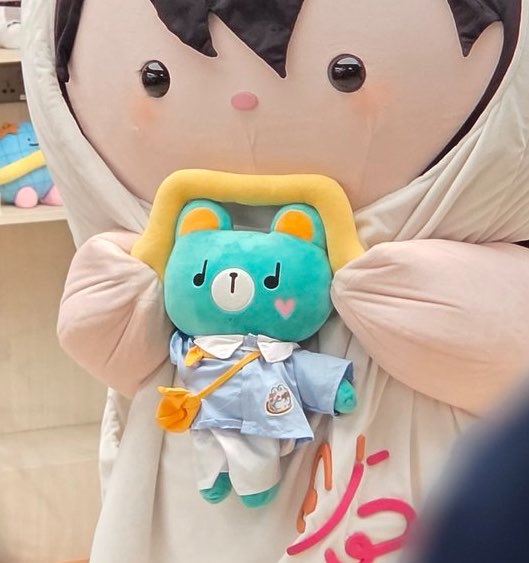 vlkpss's tweet photo. เอนี่เลี้ยงพิเพิ่ม ㅠㅠㅠㅠㅠㅠㅠㅠㅠ น่ารักจัง 😭😭😭😭😭😭😭😭😭😭😭😭😭😭 https://t.co/RR2JcVWfOV