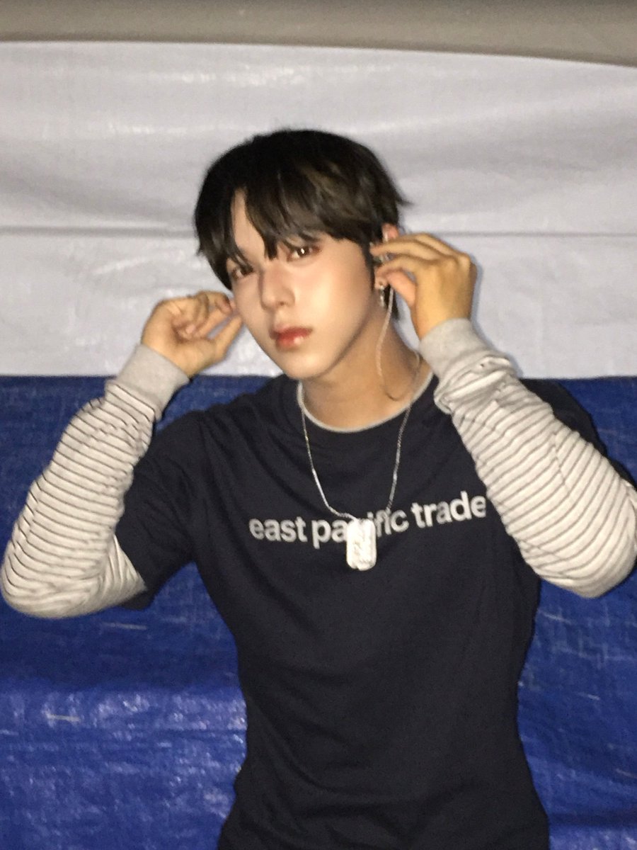 chienz_u9's tweet photo. 오늘 되게 어려보인다.. 애기 같애 https://t.co/yG713t3xds