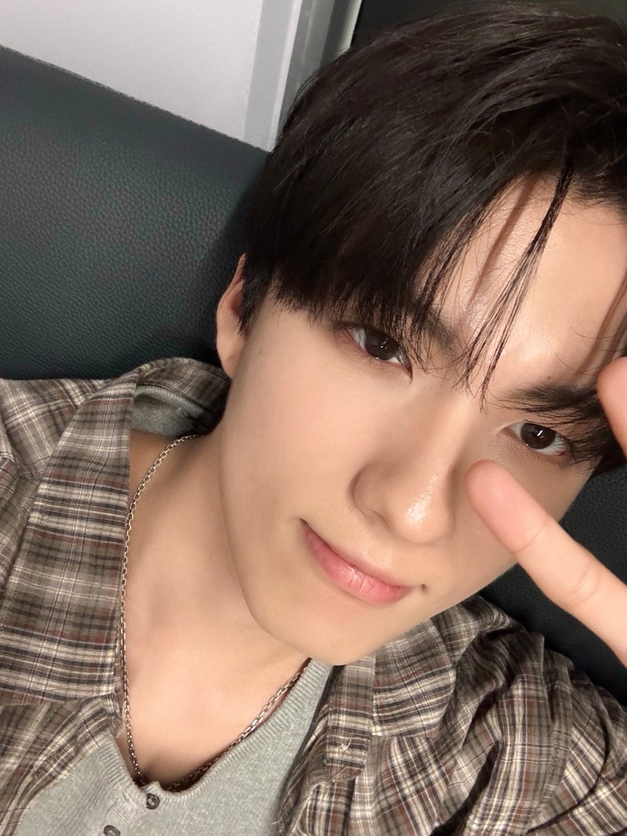 TRENDZ_OFFCL's tweet photo. [#조한국] 날씨가 좋네요 🙆🏻‍♂️

#FROM_TRENDZ #TO_FRIENDZ #TRENDZ #트렌드지 https://t.co/z13tP4pKkm