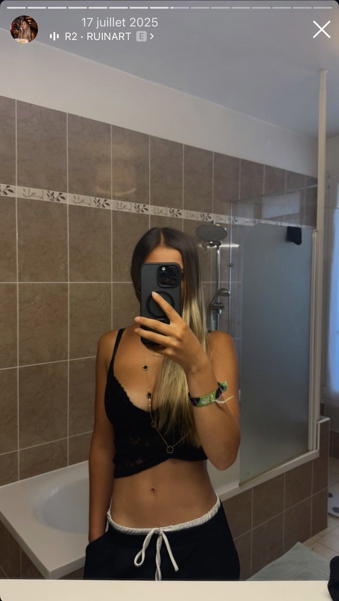 xuneo50's tweet photo. C’est ce genre de photos qu’on cherche quand on tape « 2008 » sur insta https://t.co/dgZjJBLl5p