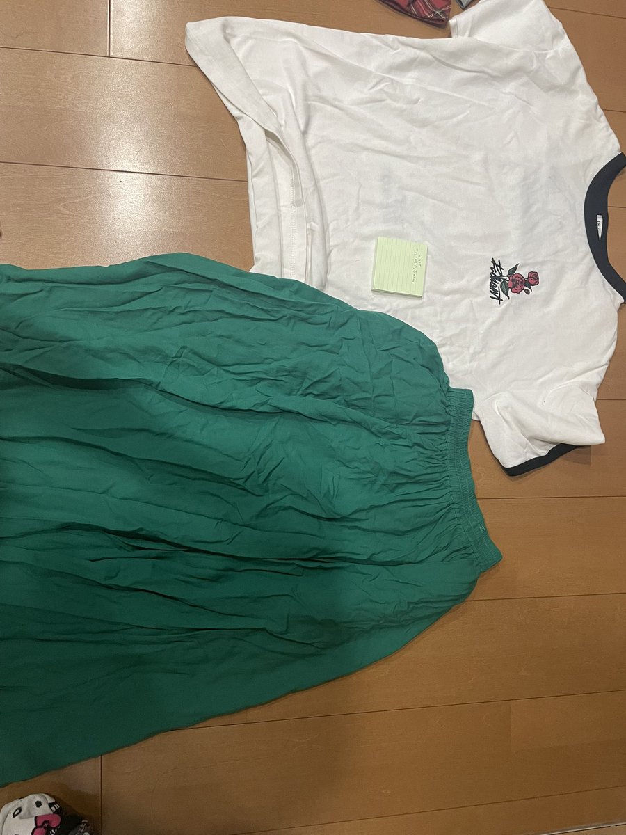 HTML1127aaa's tweet photo. 本当に困ってるので私服、靴下、下着、タオルなどメルカリにて購入してくれませんか？？
写真、動画、顔出しは絶対NG。
着用して欲しいとか希望は購入が確認でき次第可能です。 https://t.co/nqwWs6wcsm