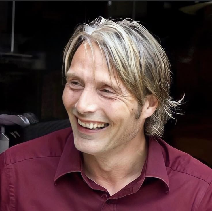 HannibalsTie's tweet photo. Brightening the timeline with some Mads Mikkelsen smiles 🌟🌟

#MadsMonday
#MadsMikkelsen https://t.co/YmjXFVRkux