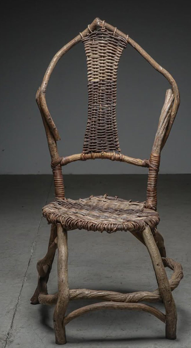 fasahmeta_x's tweet photo. Chair is Chair. 🪑 https://t.co/I7W4itSuvR