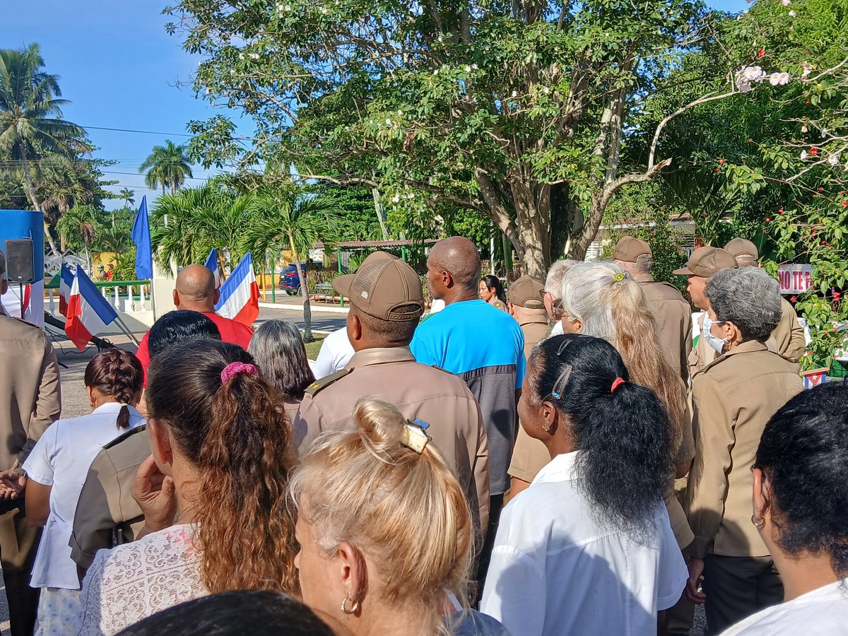 mariposav92p's tweet photo. #CDR
#SomosDelBarrio 
#Somoscontinuidad https://t.co/6zrubwaL6y