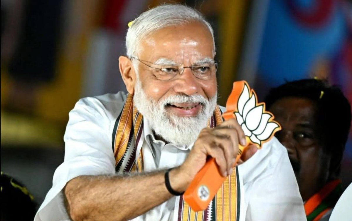 RavindraArjun07's tweet photo. 🔸15 Lacs Promise : Failed
🔸 2x Farmer's Income : Failed
🔸 Demonetisation : Failed
🔸 100 Smart Cities : Failed
🔸 Stopping Rupees Fall : Failed
🔸 2 Cr Jobs/Year : Failed
🔸 Deflation : Failed
🔸 Clean Ganga : Failed
🔸 Make in India : Failed
🔸 Foreign Policy : Failed

Only MOMBANI + MODANI has been Developed Since 2014 ✅