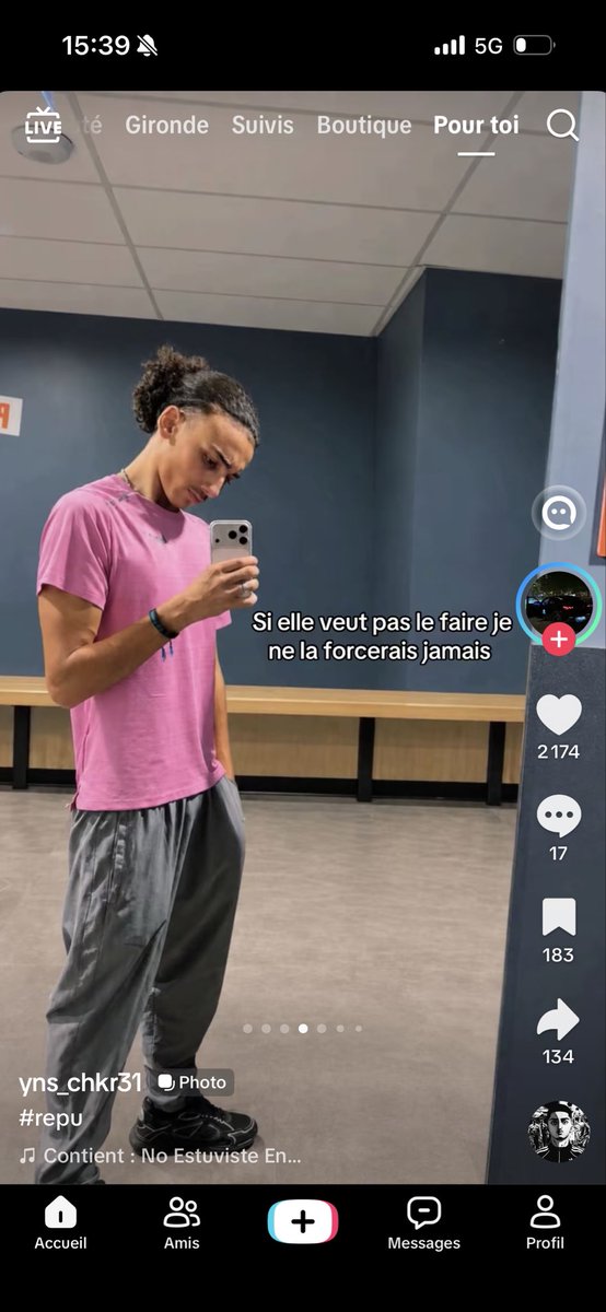 usmkl235's tweet photo. vous me dégoûtez à faire les bandeuses comme ça https://t.co/fk35H9I5SC