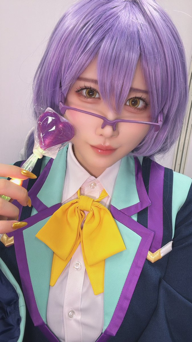 Amane_Rumii's tweet photo. 光る飴🍭 https://t.co/sbqFJ1ojoI