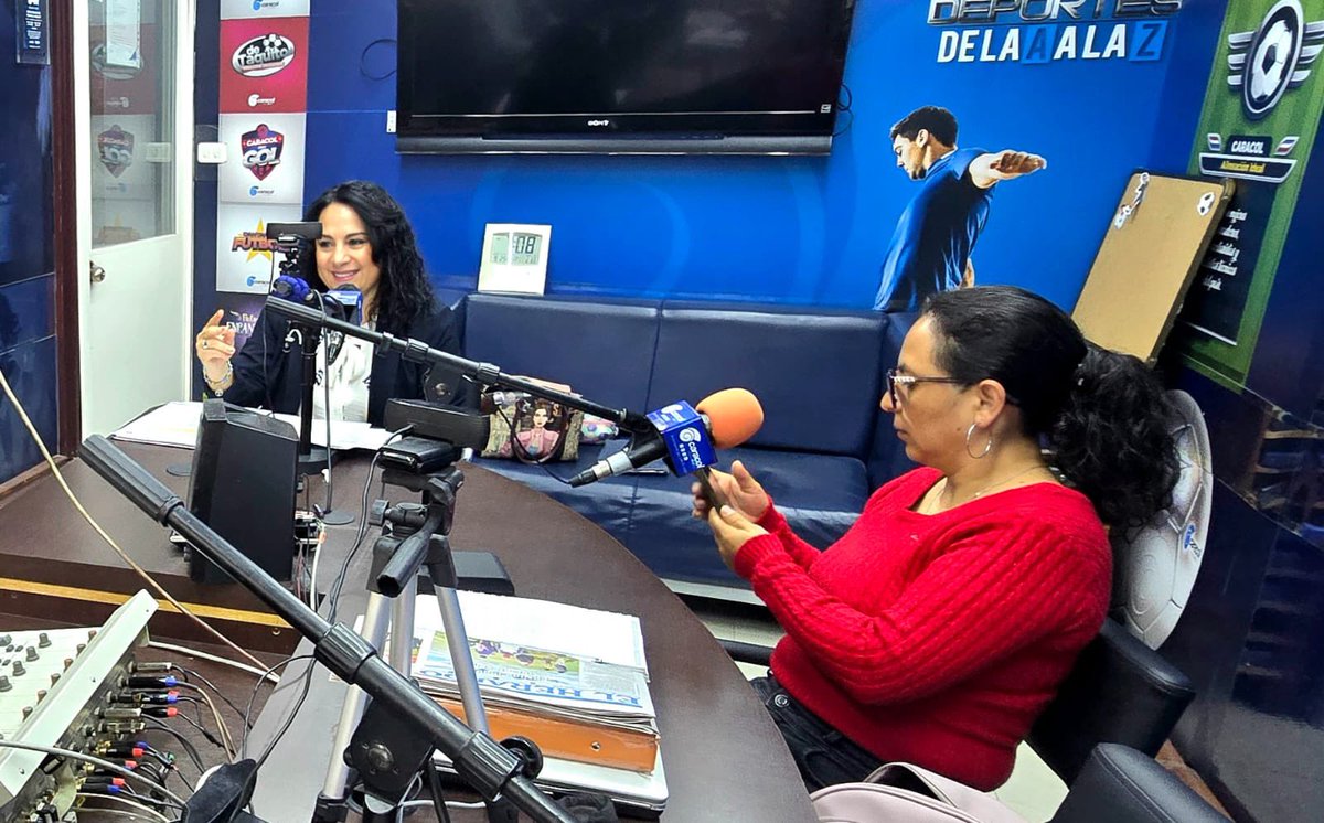 SRIoficialEc's tweet photo. .@VeronicaDavilaV, directora zonal 3 del SRI, en entrevista con @RadioCaracol913 informó que en agosto de 2026, Tungurahua registra ventas por USD 550,2 millones, un crecimiento del 15,7% que evidencia el dinamismo de la actividad comercial y económica de la provincia. https://t.co/ssBMRa1pcs