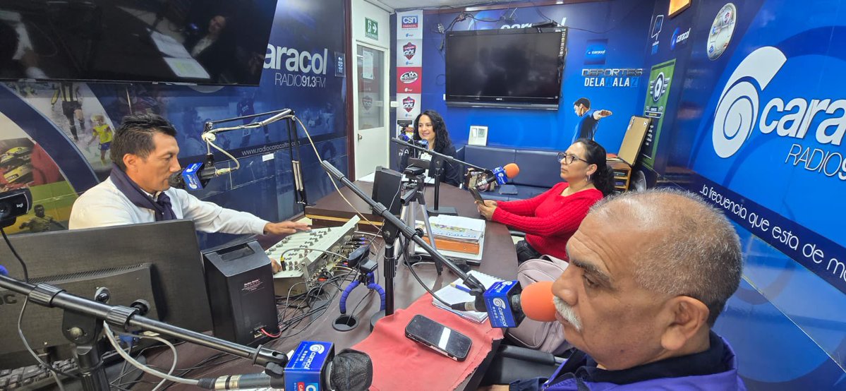 SRIoficialEc's tweet photo. .@VeronicaDavilaV, directora zonal 3 del SRI, en entrevista con @RadioCaracol913 informó que en agosto de 2026, Tungurahua registra ventas por USD 550,2 millones, un crecimiento del 15,7% que evidencia el dinamismo de la actividad comercial y económica de la provincia. https://t.co/ssBMRa1pcs