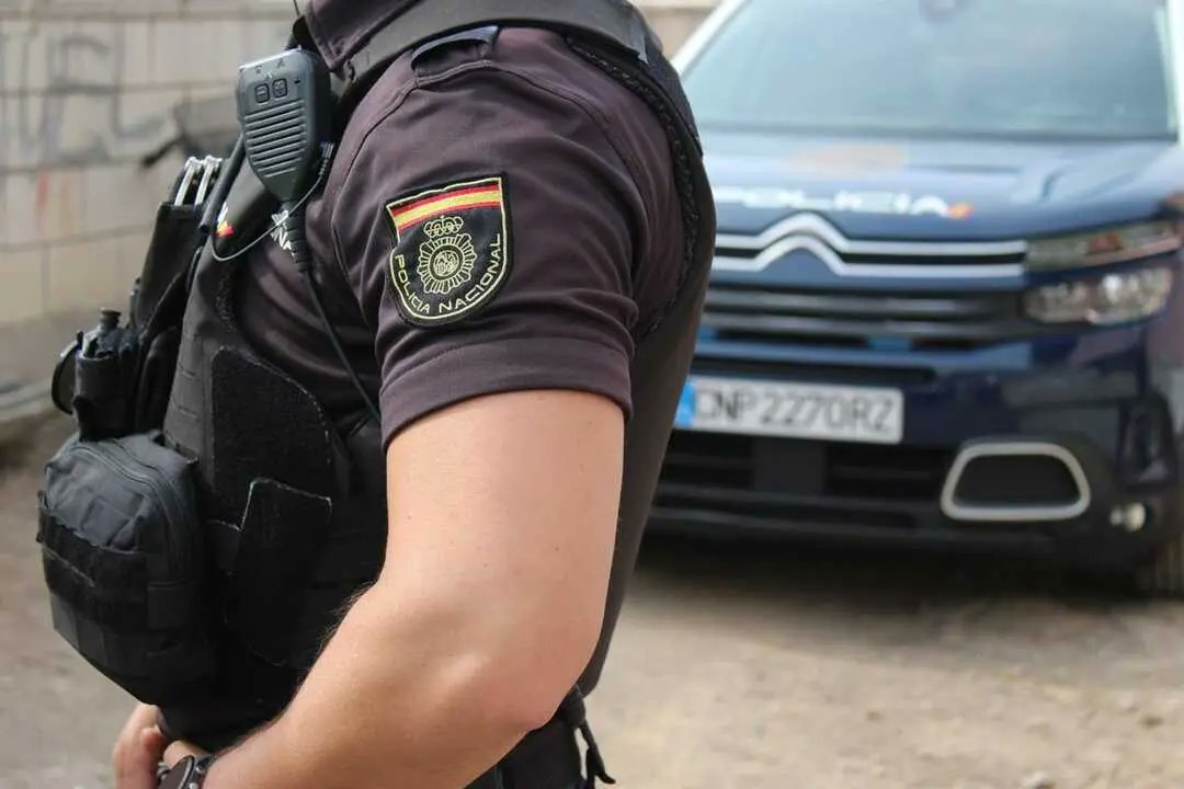 CasviFactory's tweet photo. "𝐂𝐀𝐒𝐎𝐒 𝐀𝐈𝐒𝐋𝐀𝐃𝐎𝐒" 😡

Piden 7 años de prisión para 4 policías por dar una brutal paliza a un menor y falsear el atestado en 2023

-Le dejaron tendido en el suelo y luego elaboraron un atestado que no se correspondía con el testimonio de vecinos que eran testigos https://t.co/rY0yXVeY7J