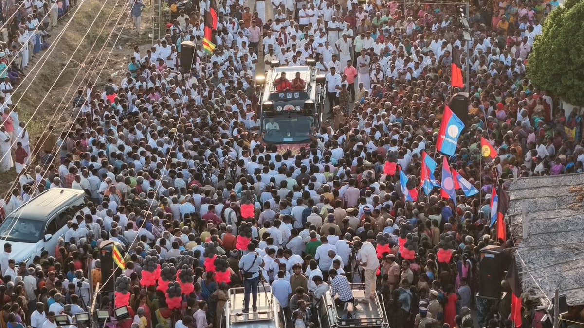 KanimozhiDMK's tweet photo. தாராபுரம் சட்டமன்ற தொகுதிக்குட்பட்ட மானூர்பாளையம் பகுதியில் கழகத்தின் வெற்றி வேட்பாளர் திருமிகு. எஸ். சுகன்யா அவர்களுக்கு உதயசூரியன் சின்னத்தில் வாக்கு சேகரித்தேன்.

மக்களின் தீர்ப்பை மதிக்காமல் அரசியல் பேரம் பேசும் தவெகவுக்கு தாராபுரம் மக்கள் தக்க பாடம் புகட்டுவார்கள். https://t.co/e4HGdWyYV6