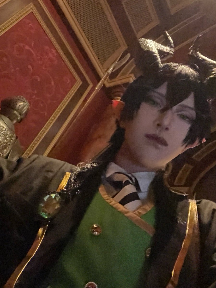 haguki_cos's tweet photo. ⚠︎ ツノ込みで202cmでした
#Dハロ仮装2026 
#Dハロツイステ https://t.co/k3H5xIz14x