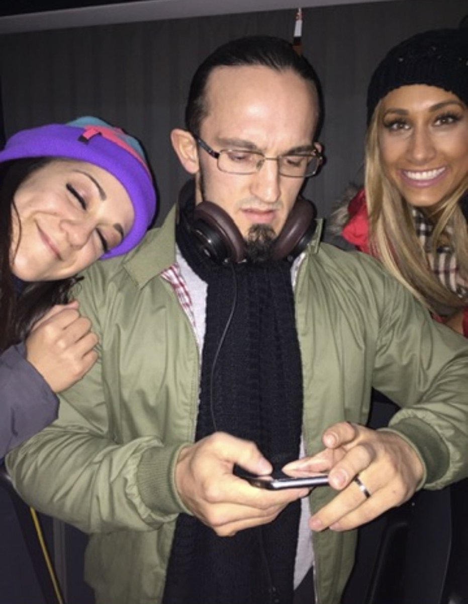 itsBayleyWWE tweet picture
