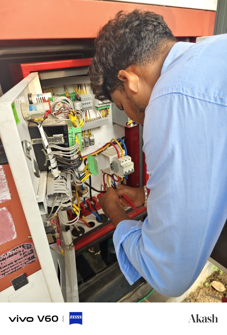 GManbazar's tweet photo. Hands-on Learning at its Best! 📷
Students of Electrician Trade, Manbazar Govt ITI performing practical classes with full enthusiasm.
From wiring to circuits - learning by doing is our motto!📷 Manbazar Govt ITI, West Bengal https://t.co/vV7aClMzzb