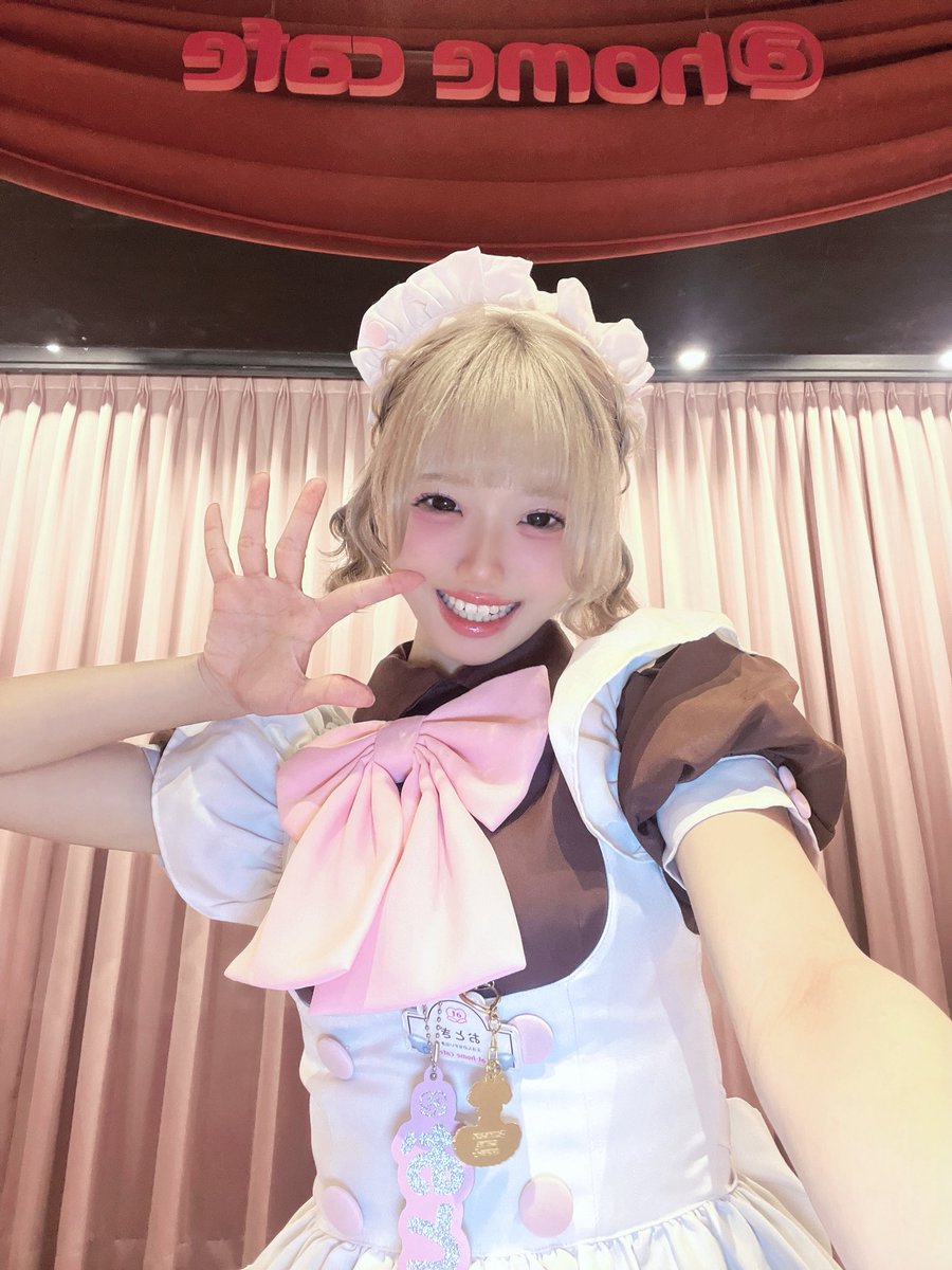 maid_otogi's tweet photo. おとぎ 5周年 迎えました🎀

 あっとほぉーむカフェ本店3階
ここがいちばん素敵な場所です♡ https://t.co/EScslDAyrS