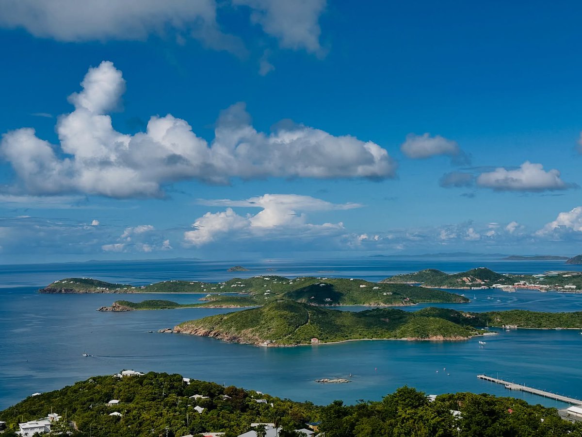 cobra_ksk's tweet photo. St. Thomas is the gateway isle of the U. S. Virgin Islands in the Caribbean 🗺️🏝️🫶🏼
📍St. Thomas, US Virgin Isles 🇻🇮📸✌🏼🚢
•
•
•
•
•
•
•
•
•
•
•
•
•
•
•
•
•
•
•
#nomadicbearventures #stthomas #usvirginislands #virginislands https://t.co/olmLTcKzAz