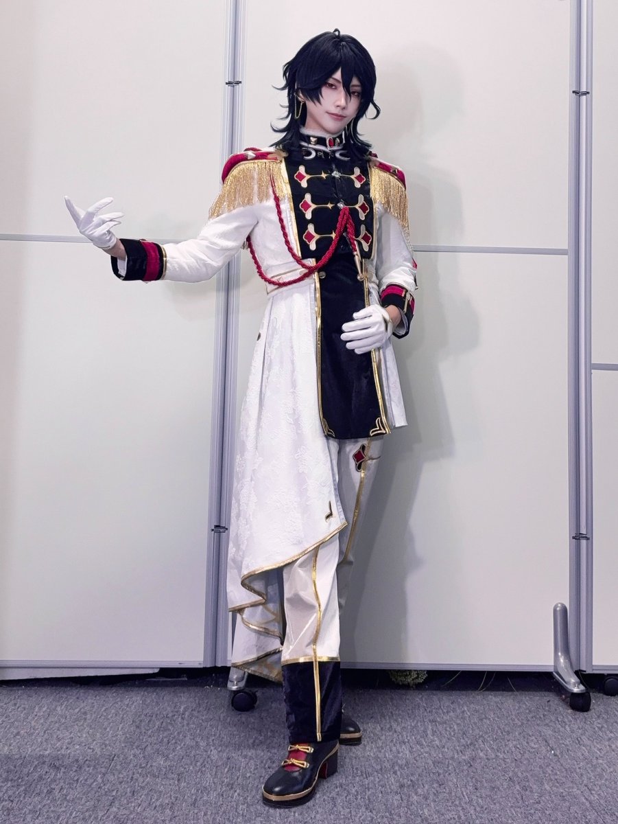 Anchenzi's tweet photo. 🦇フィーチャー衣装 https://t.co/AINOtWTNFZ
