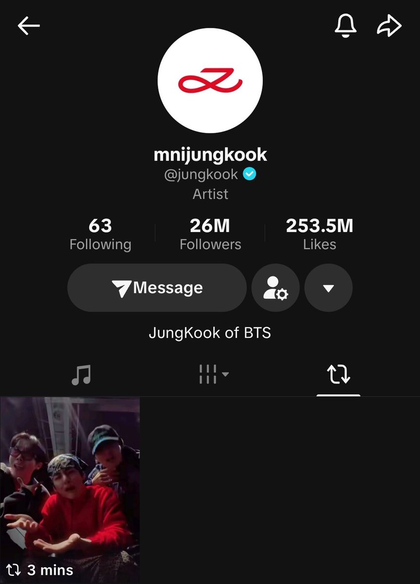 Kvdarlings's tweet photo. Genuinely laughing so hard over the fact that the things jikookers can only imagine is taekook's reality 😭

Reality is Jungkook unfollowed everyone to highlight taehyung's new tiktok acc,  and not only liked but reposted ,commented and even EDITED the tiktok for taehyung😭😭 https://t.co/DODQzePrlA