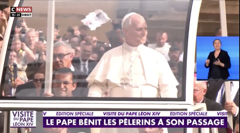 Anastas77581540's tweet photo. Le pape #LéonXIV est venu visiter l’Europe chrétienne✨
Il vient à #Metz , ville triplement meurtrie par la guerre, rappeler que l’Europe doit défendre la Paix🌟. 
Il n’est pas allé voir l’Europe technocratique et belliciste de Strasbourg ou Bruxelles. 
Son message peut changer les choses 🙏 

#PapeLéonXIV #UE #Europe