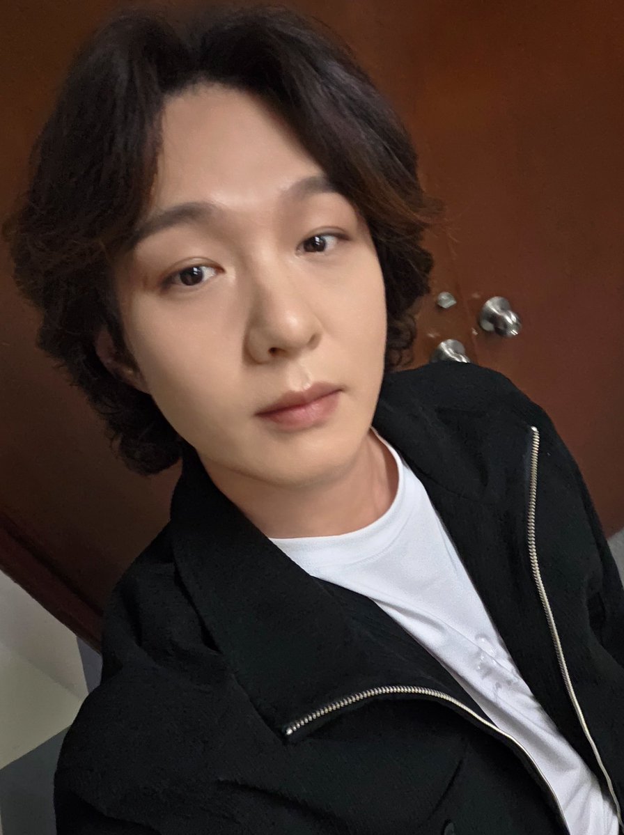 LeeCS_Official's tweet photo. [📸] @ 2026 계명대학교 ENM FESTIVAL

#이창섭 #LEECHANGSUB 
#LeeMake #FragmentaAmoris #사계그리고너 https://t.co/NADcJ8cyYS