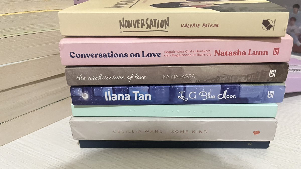 unnamedrain's tweet photo. Hi Everyone 👀, masih ada yang cari buku-buku ini???

all waiting for their next reader🫶🏻

💌 price &amp; condition → DM
🛒 Shopee checkout available

#PrelovedBooks #zonauang #wts #booktwt https://t.co/Id5uS6eGTf
