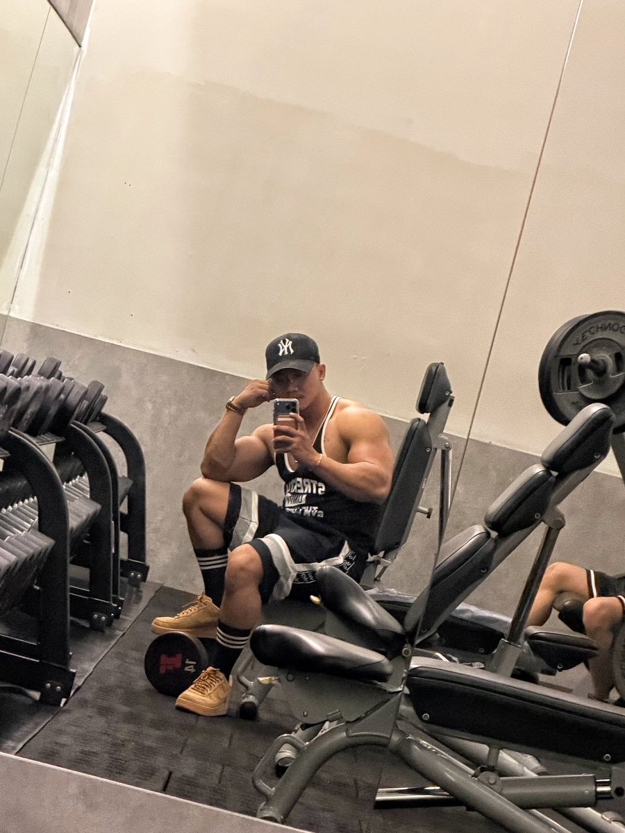 mas_alpha20's tweet photo. Tampilan kek gini keliatan bad boy banget ya? https://t.co/TzqsbMSVTt
