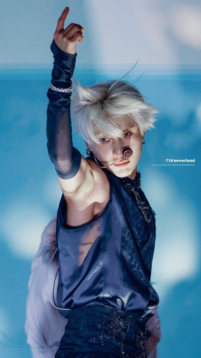 718neverland718's tweet photo. 260918 LiMiNaL day1📷

내 천년돌🫠💙

#태민 #TAEMIN #テミン #泰民 https://t.co/8FldoL0Hdk