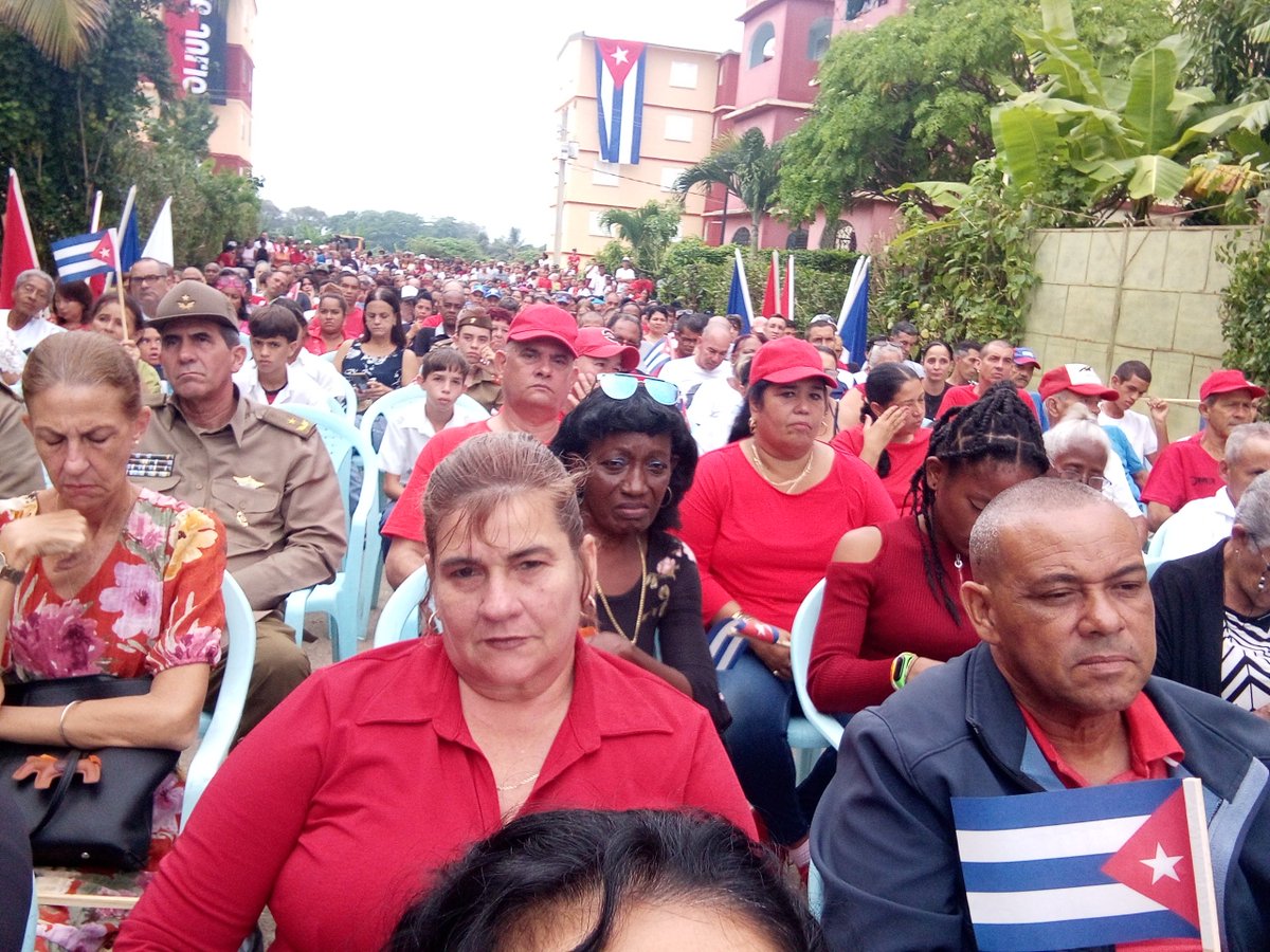 NormaLlerenaPr1's tweet photo. Se desarrolla en #Matanzas el acto nacional por el aniversario #66CDR Felicidades a los #MatancerosEnVictoria @DiazCanelB @DrRobertoMOjeda @mariofsabines @part https://t.co/FiH3cTMg5M