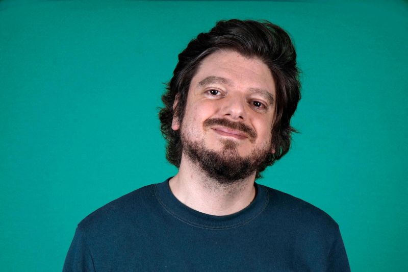 CerfiaFR's tweet photo. 🚨🇫🇷 FLASH | L’humoriste Greg Guillotin est visé par une nouvelle plainte, cette fois pour viol, déposée début septembre par une autre ex-compagne. Elle dénonce deux viols conjugaux, rapporte Le Parisien. https://t.co/coGy6G3Dgt