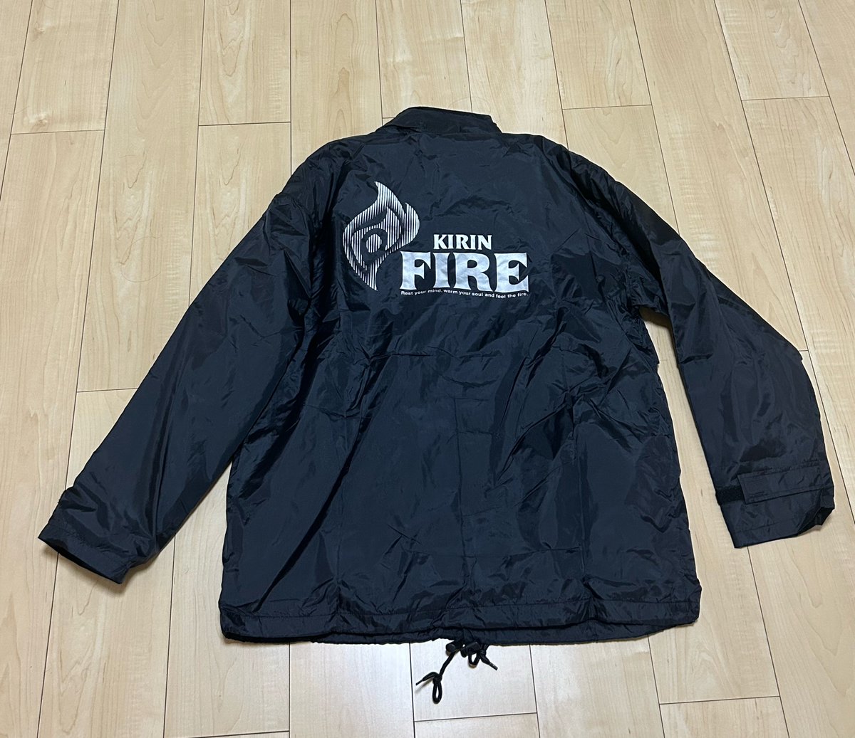 sima19_cub's tweet photo. 中古屋で800円だったから買ったけど着る気がしない https://t.co/GVr5K7yzTd