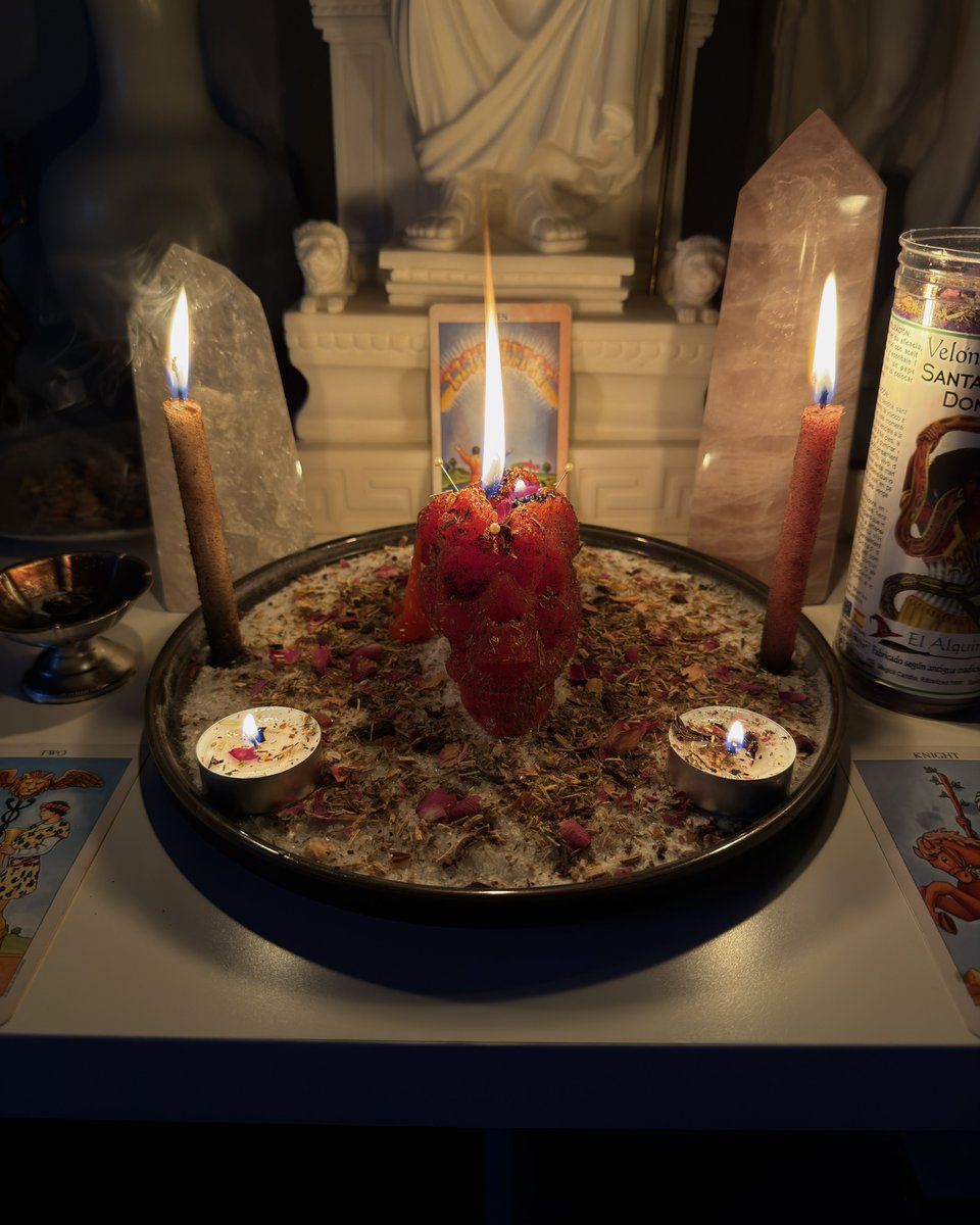 PisceanCraft's tweet photo. Obsession Spell for a Client | #witchesofinstagram #witchcraft #spirituality #lovespell #spellwork #witch #spells #magick https://t.co/dKvlnicnlt