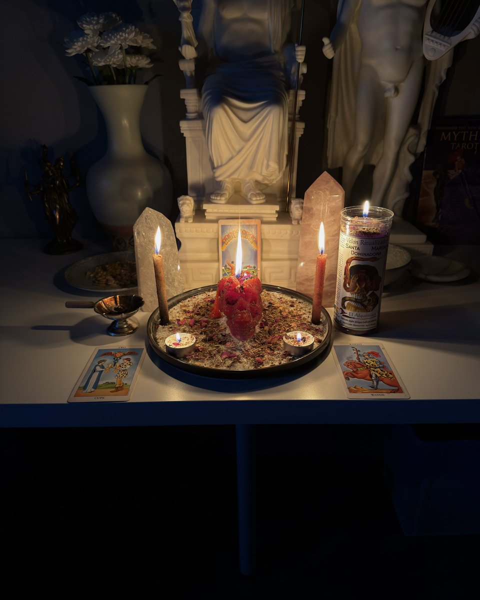 PisceanCraft's tweet photo. Obsession Spell for a Client | #witchesofinstagram #witchcraft #spirituality #lovespell #spellwork #witch #spells #magick https://t.co/dKvlnicnlt