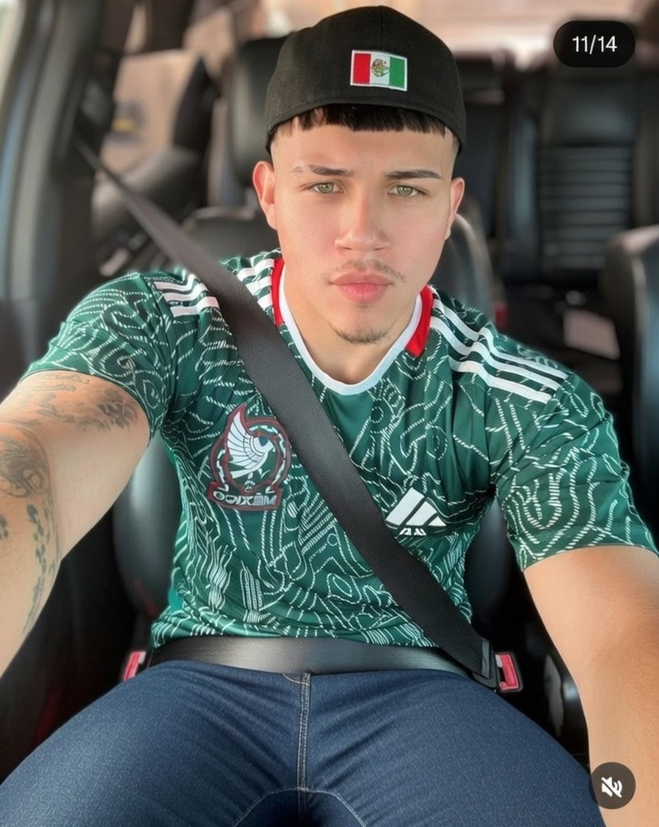str8fakes's tweet photo. eddie abrego fakes #fakes #gay #goon #str8 #whiteboi https://t.co/0XCd9XGTVz