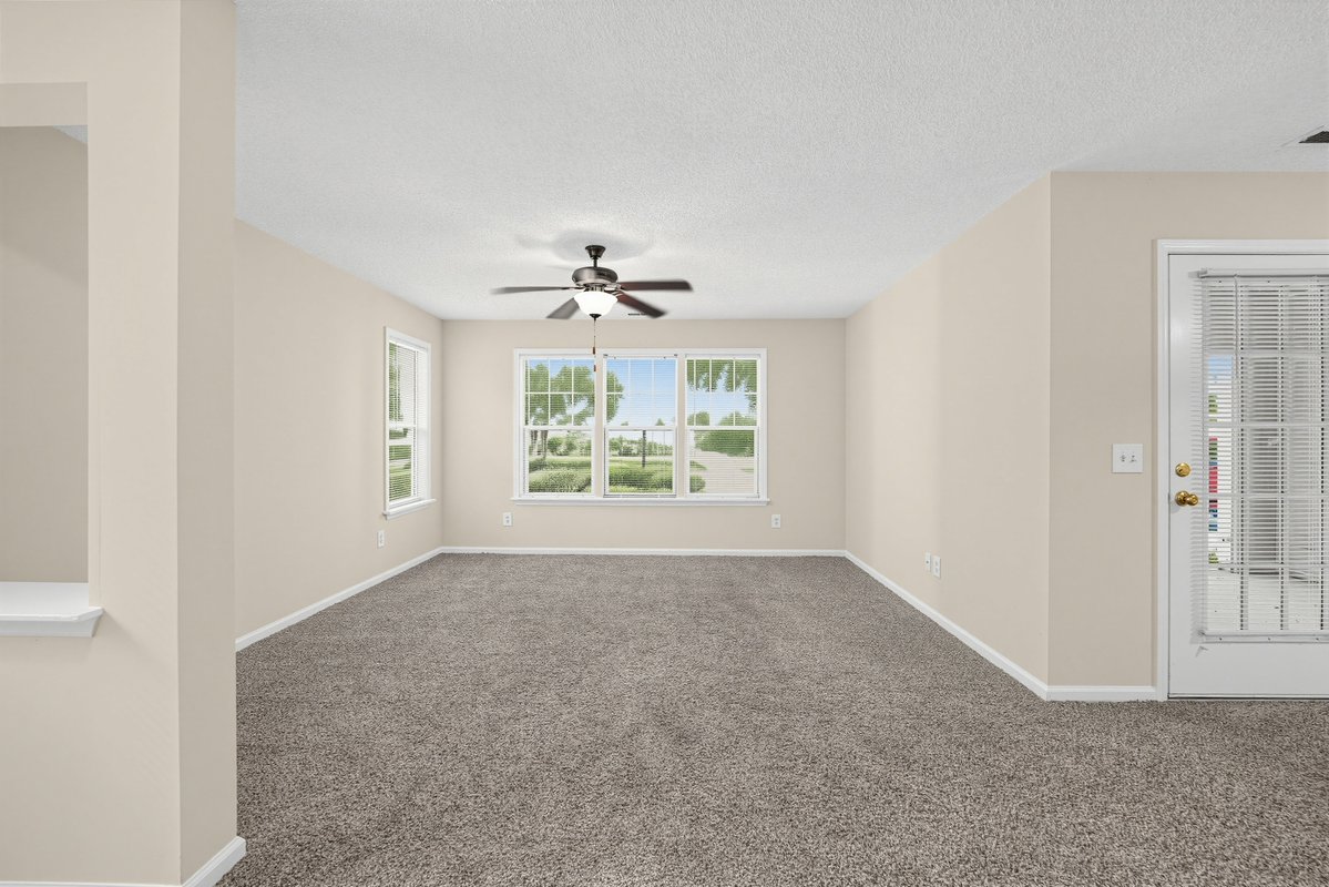 AllertonPlaceNC's tweet photo. Discover the spacious comfort of our 1-bedroom Belaire with Deck! 🌟 Ready to upgrade your living experience?

#ApartmentLiving #DreamHome #allertonplaceapartments #greensboro #northcarolina #greensboroliving #336living #samliving #samfam #lovewhereyoulive #aptliving... https://t.co/ji5YSgv36K