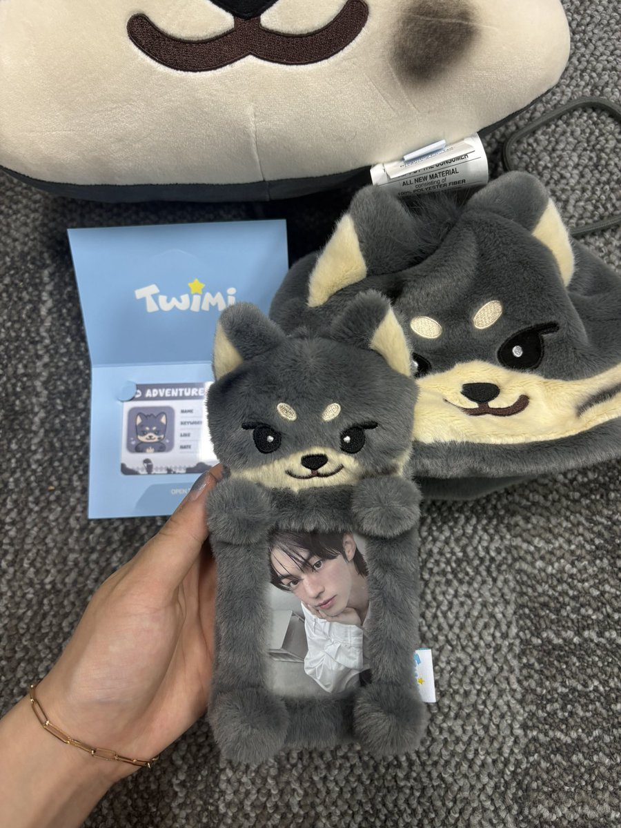 for_ddo's tweet photo. 아ㅏ모아보니 기여워 죽겠어💙
#도훈 #도쥬니 #ドフン https://t.co/powr5VUusO